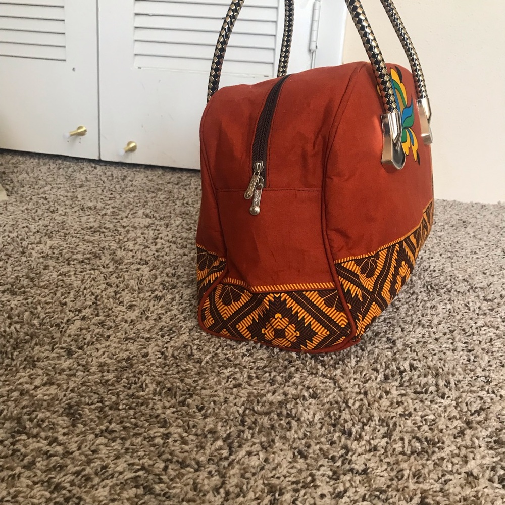 Handbag - Picture 2 of 3